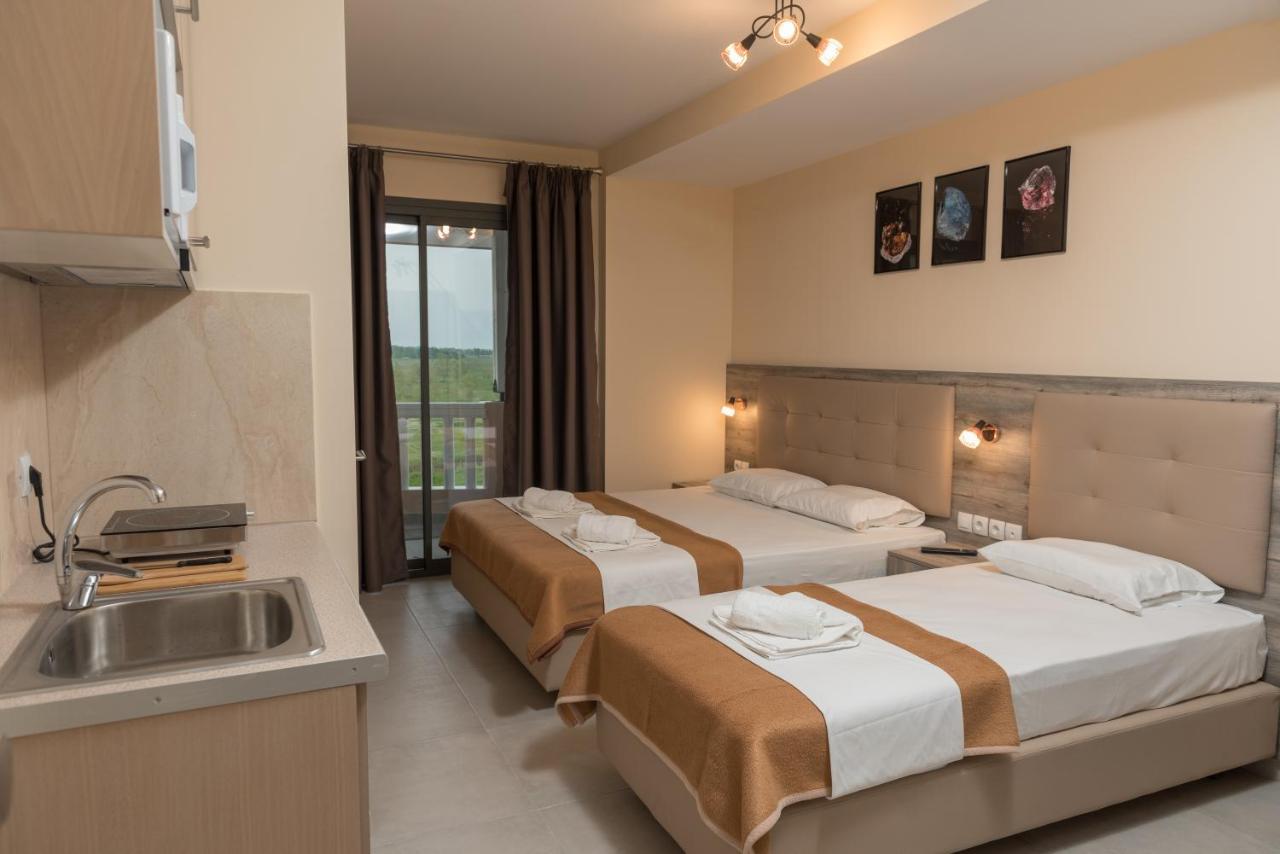 Ino Luxury Rooms Paralía Exterior foto
